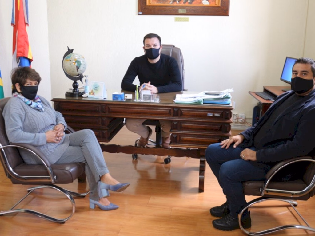 Apemu quer consulta popular sobre aulas presencias