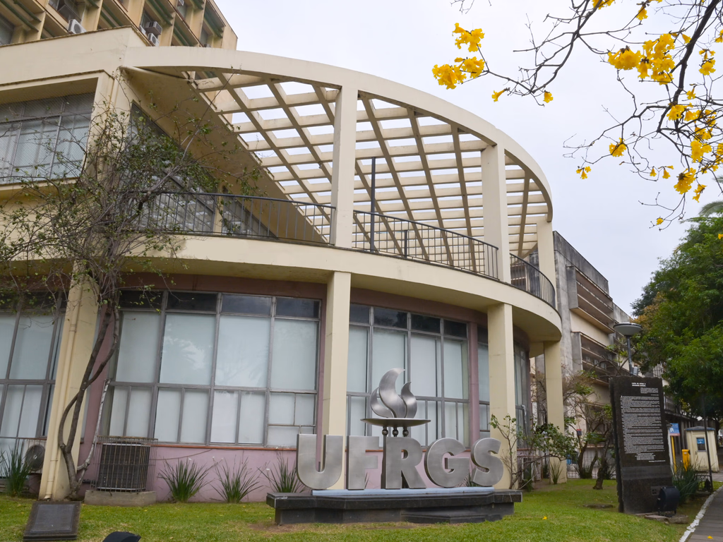 UFRGS abre concurso para administrador, meteorologista e engenheiro