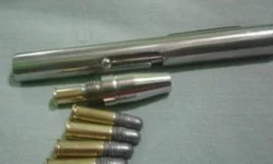 Mulher é esfaqueada pela companheira do ex-namorado