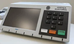 Maioria dos candidatos são brancos e com ensino superior completo