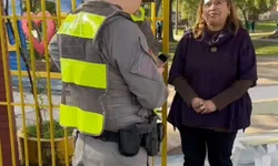 Dupla é presa com mais de 120 porções de drogas