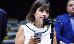 Cerca de 150 brigadianos trabalham no entorno da Avenida