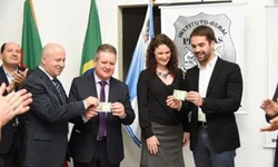 Mulher é assassinada em quarto de pensão