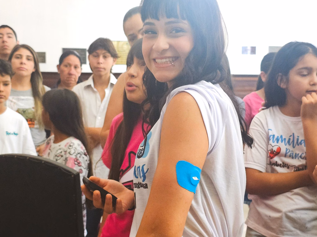 Prefeitura entrega equipamentos para diabetes