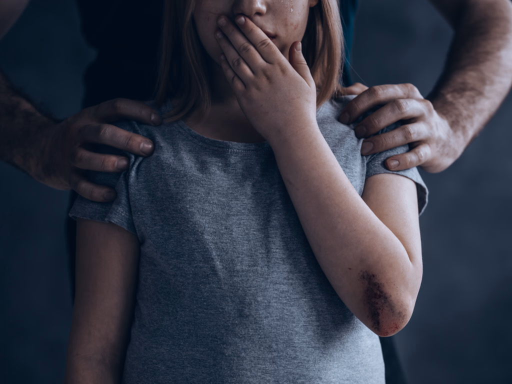 Avó permitia estupro das netas em troca de dinheiro e comida