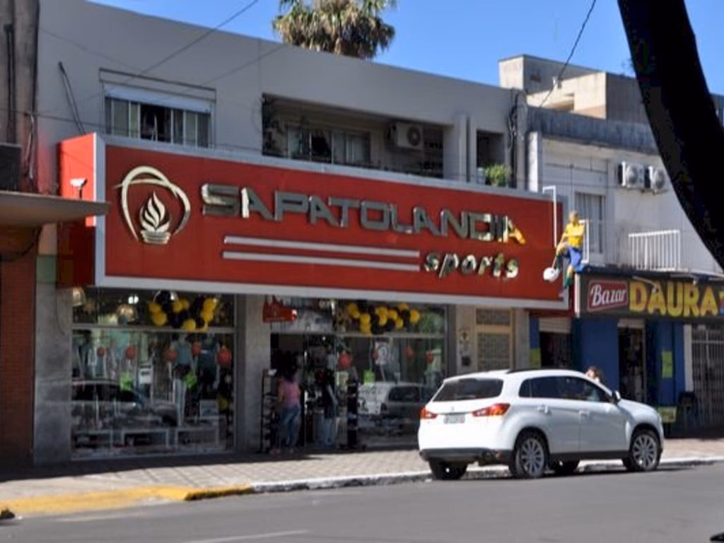 Justiça nega pedido da Sapatolândia para abrir as portas