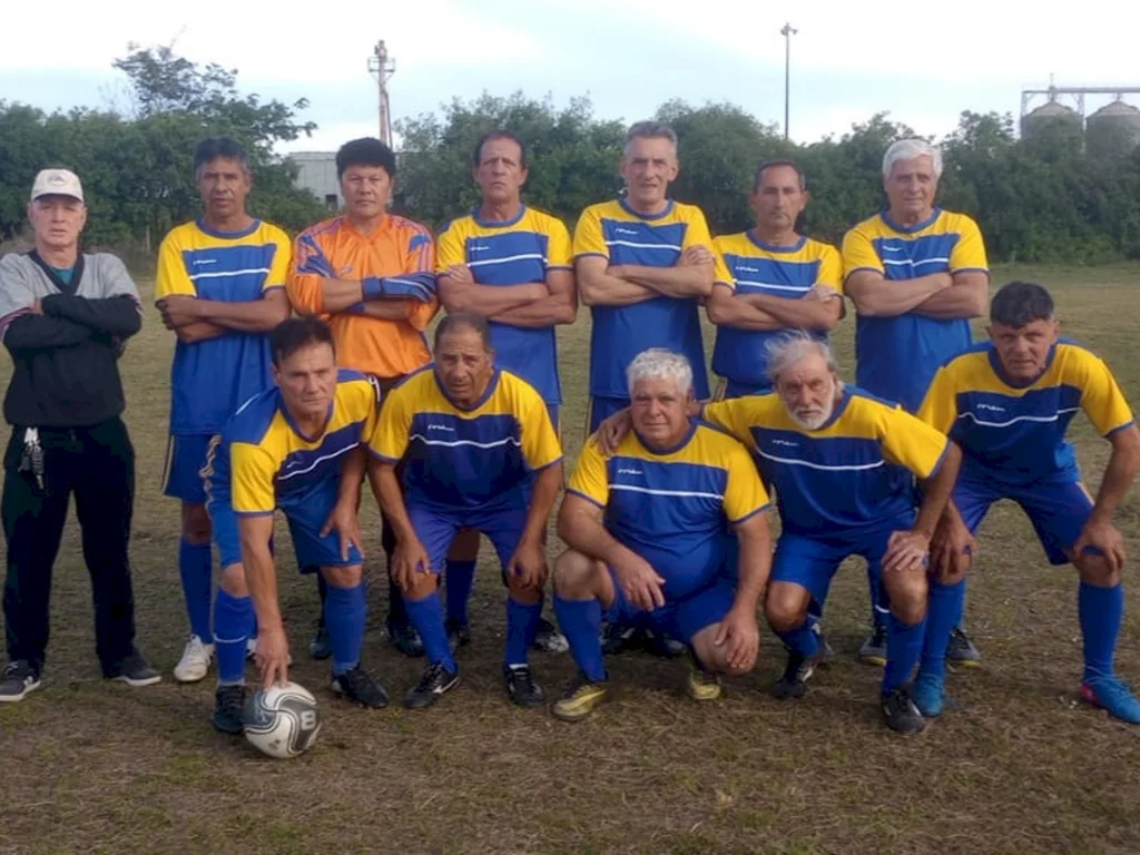 Duas equipes disputam última vaga