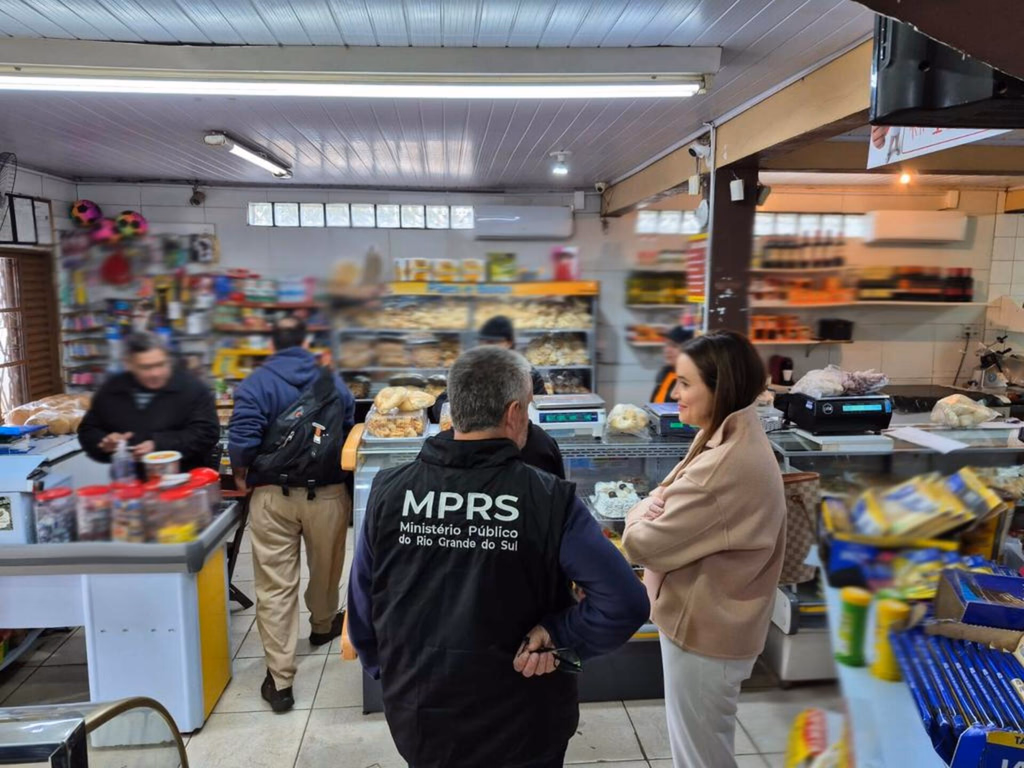 Ministério Público apreende 400 quilos de produtos impróprios para o consumo