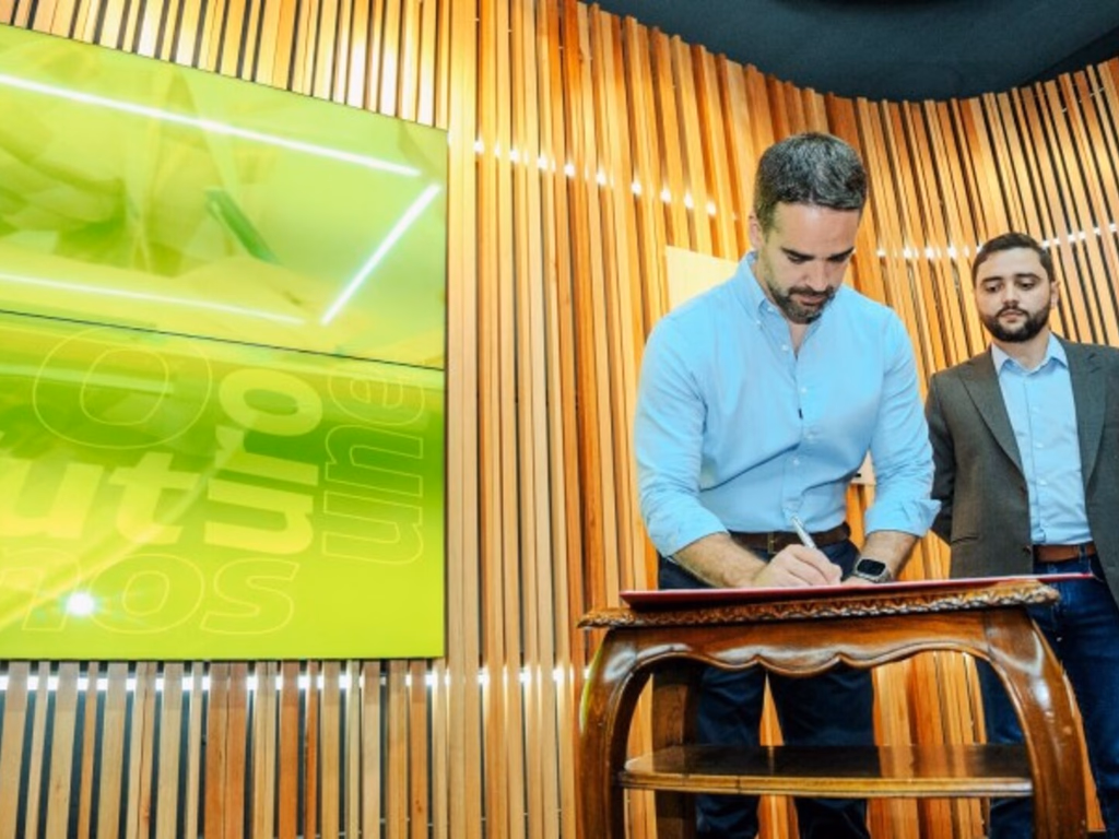 Governo do RS reformula programa para combater evasão escolar