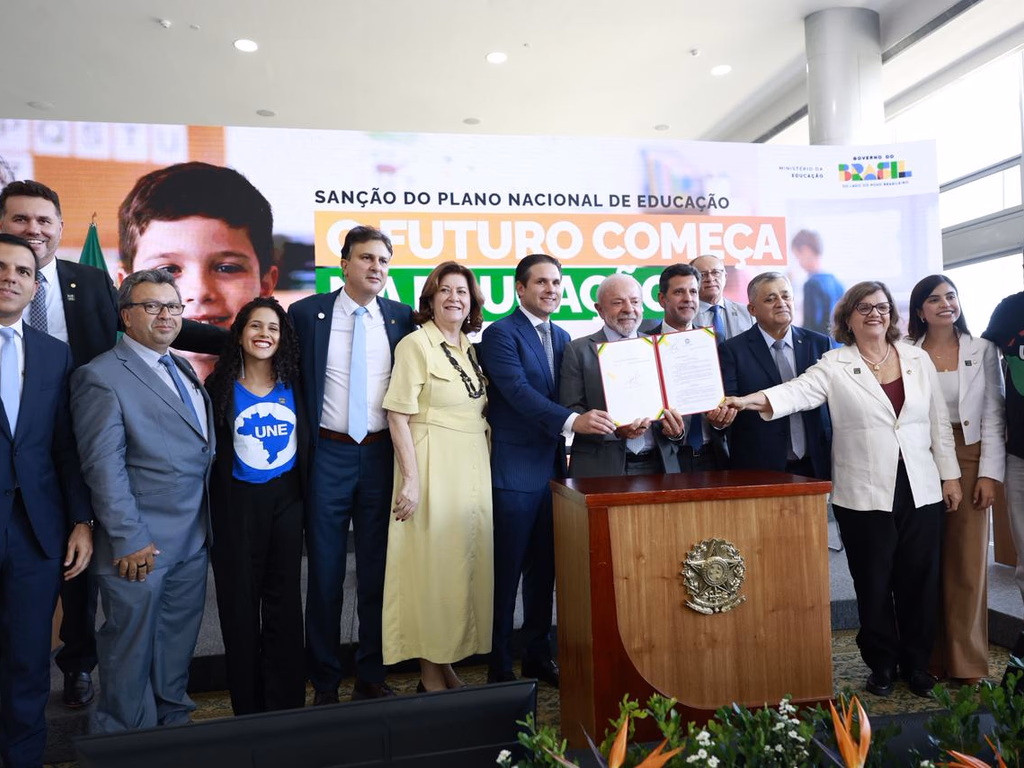 Governo federal sanciona novo Plano Nacional de Educação
