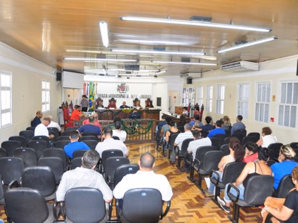 Câmara aprova parcelamento do 13º terceiro em três vezes