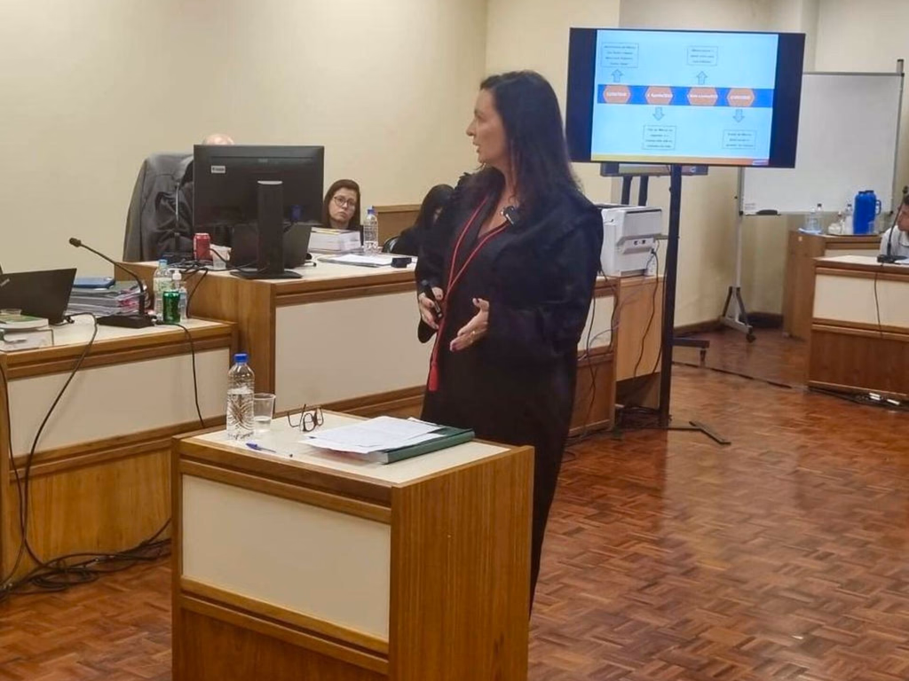 Homem condenado a 54 anos de prisão por matar a companheira grávida