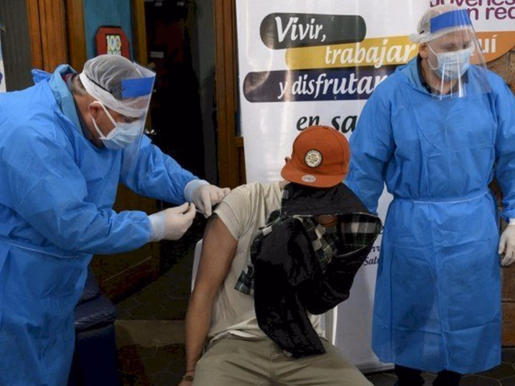 Uruguai vacinará adolescentes de 12 a 18 anos contra a covid-19