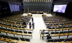 Mandetta fica, pelo menos por enquanto