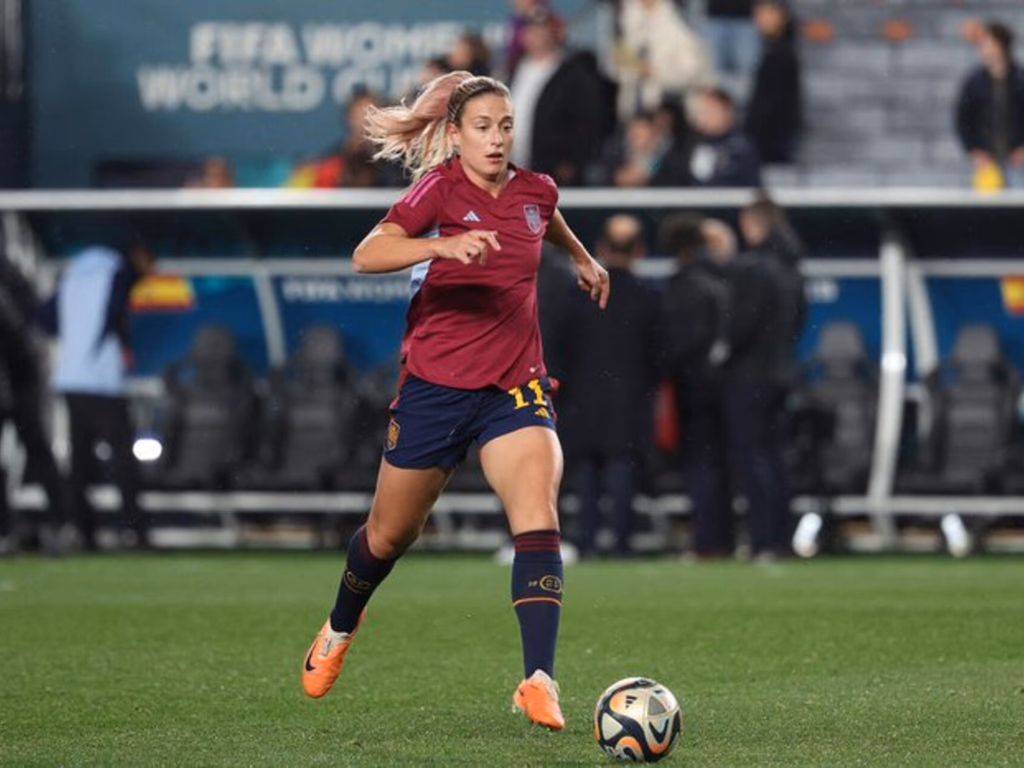 Espanha e Inglaterra se enfrentam na final do mundial neste domingo