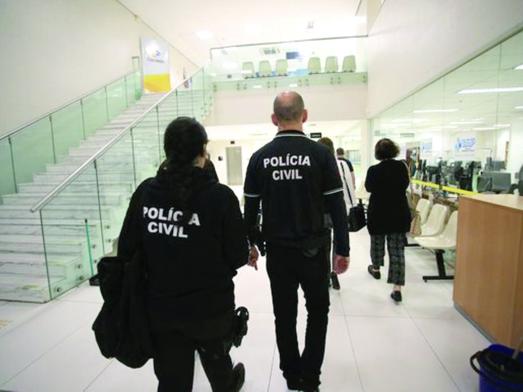 Presa ex-estagiária do TJRS suspeita beneficiar criminosos