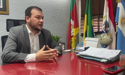 Prefeito veta “PL da Censura”
