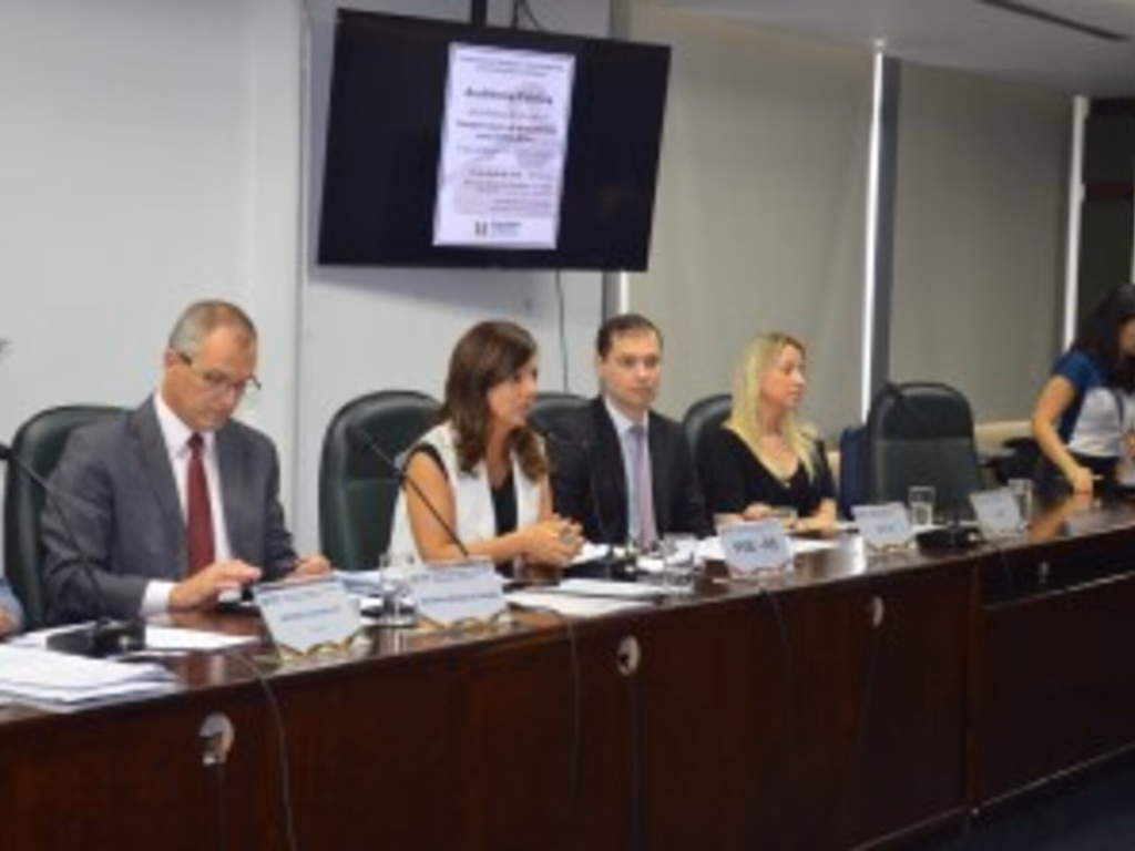 Assembleia debate Compensar-RS