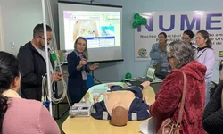 Semana de enfermagem debate aprimoramento da profissão