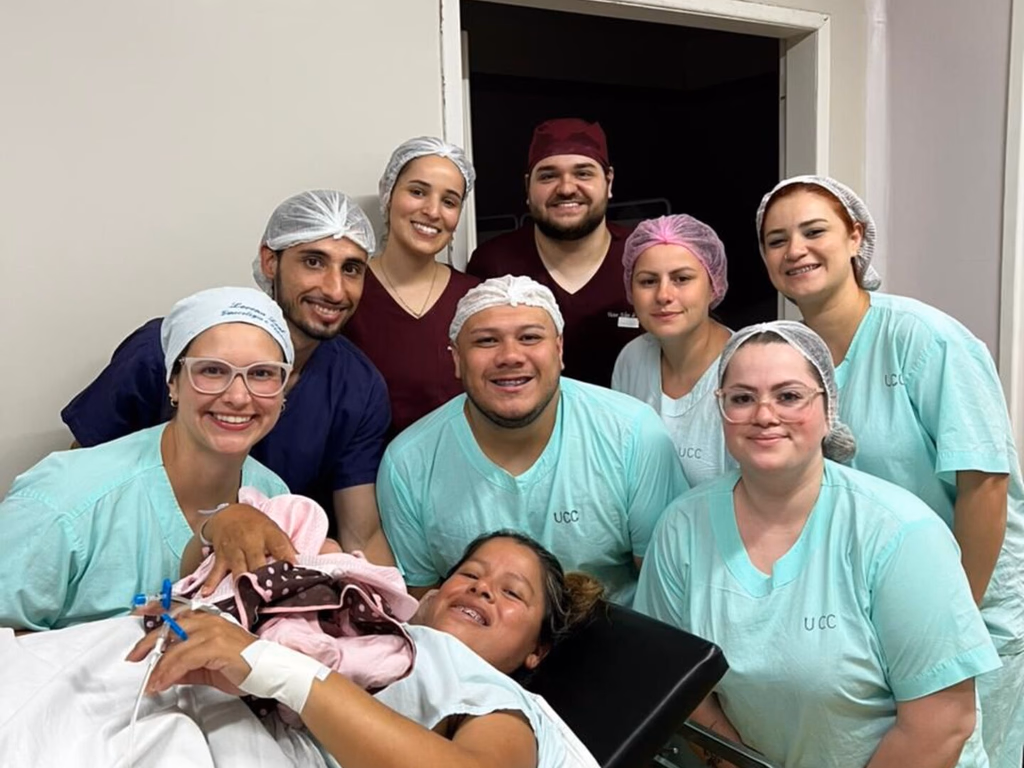 Primeiro bebê de 2025 é uma menina