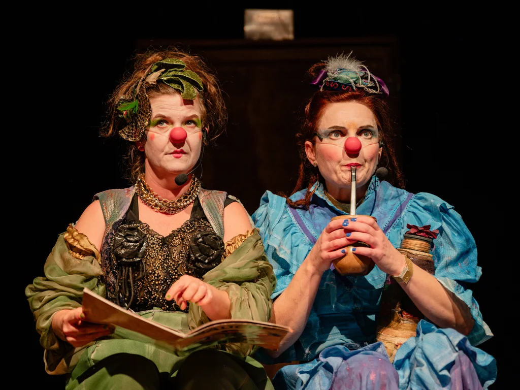 Peça usa humor para questionar o lugar da mulher na tradição gaúcha 