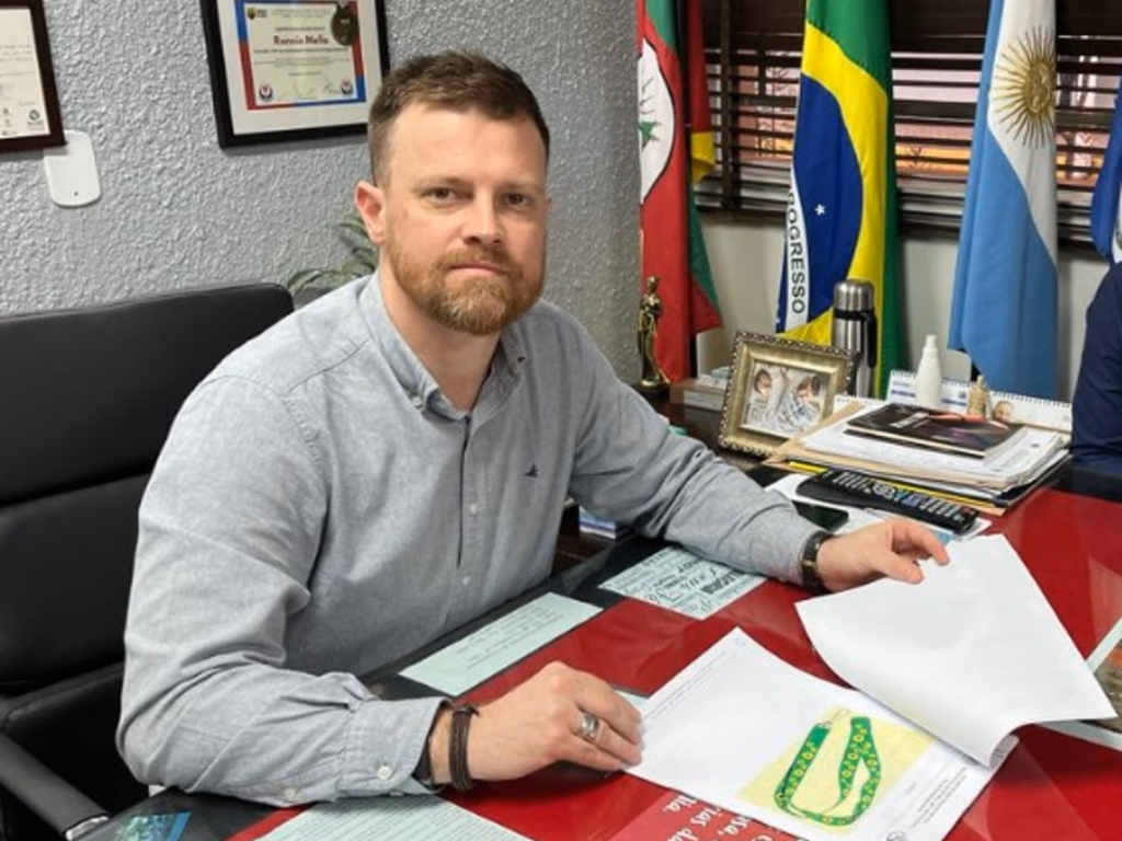 Prefeito Ronnie Mello avalia gestão e fala de próximas ações