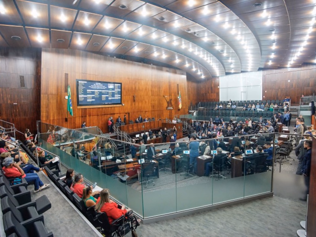 Alteradas leis na área da Educação