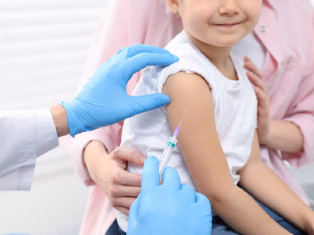 Saúde alerta para baixa adesão à vacina contra poliomielite no município
