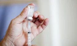 Vacina bivalente liberada para pessoas com comorbidades