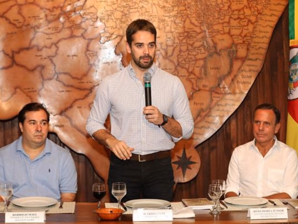 Leite pede união contra crise financeira ao reunir bancada federal