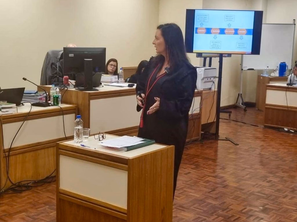 Homem condenado a 54 anos de prisão por matar a companheira grávida