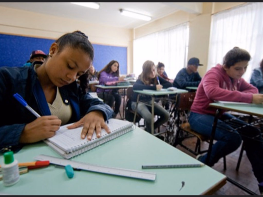 Escolas estaduais terão autonomia para decidir sobre funcionamento na segunda