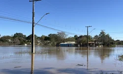 Deputados devem votar na próxima semana projeto de proteção infantil digital