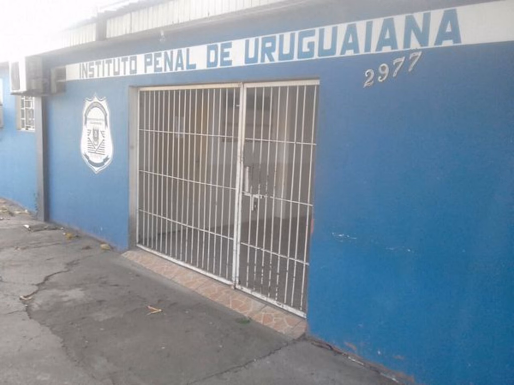 Agentes impedem fuga de detento do IPU