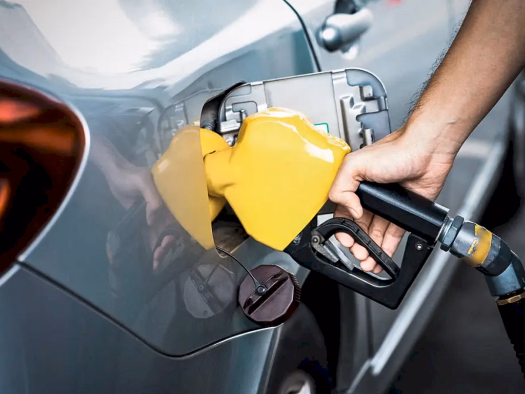 Gasolina argentina deverá ficar mais cara para brasileiros