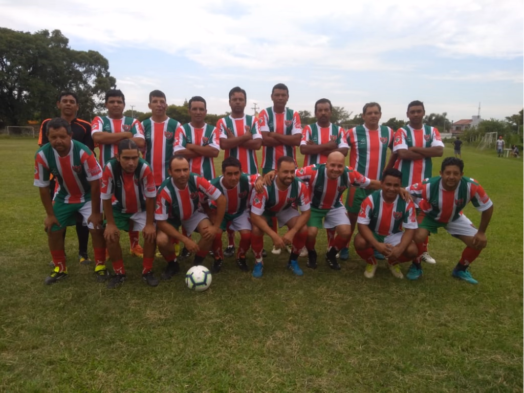 Barcelona vence e se torna o novo líder