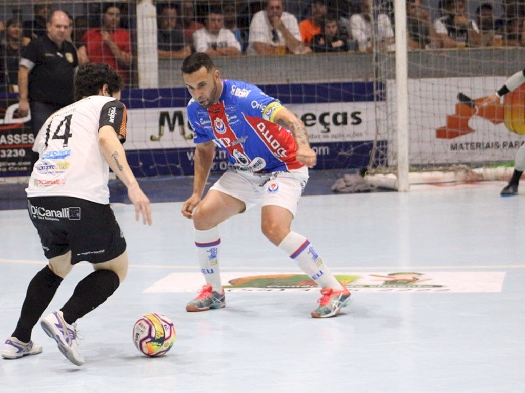 Fora de casa, AEU vence o Passo Fundo