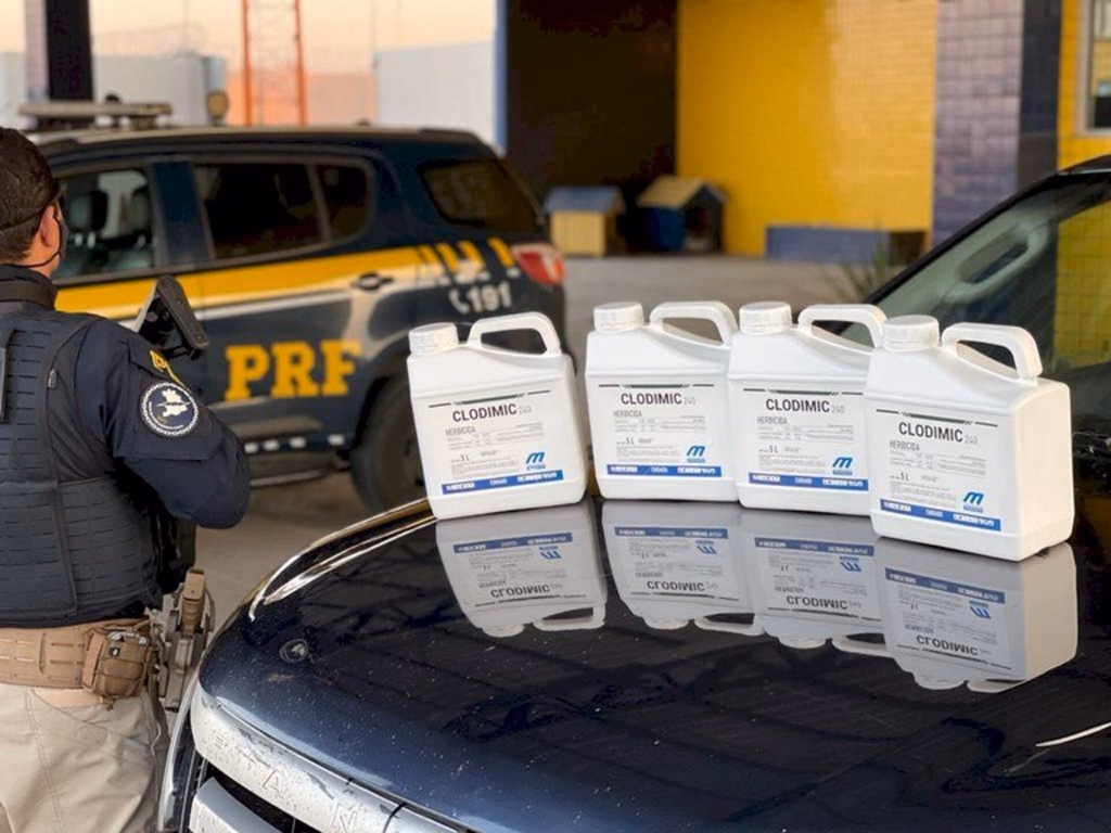 PRF prende homem contrabandeando 20kg de agrotóxicos