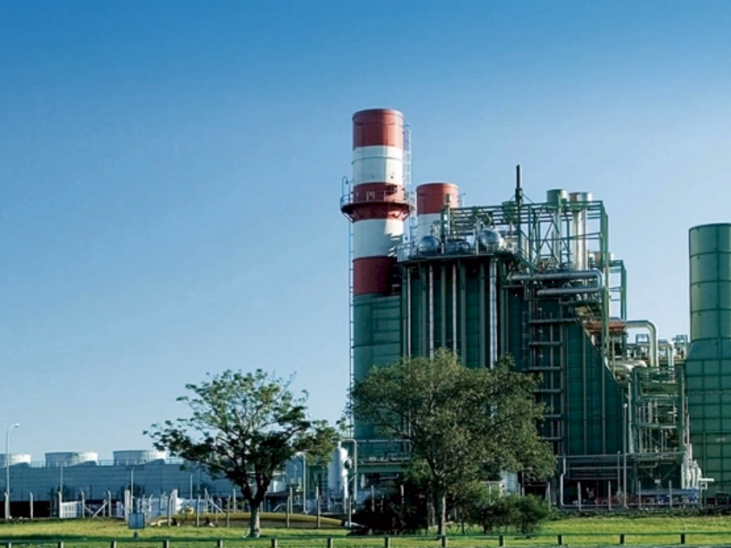 Usina térmica opera com carga plena