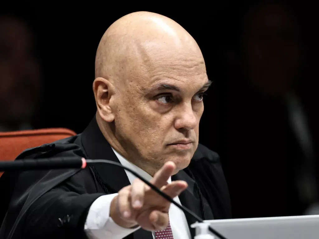 Moraes manda soltar réu do 8 de janeiro