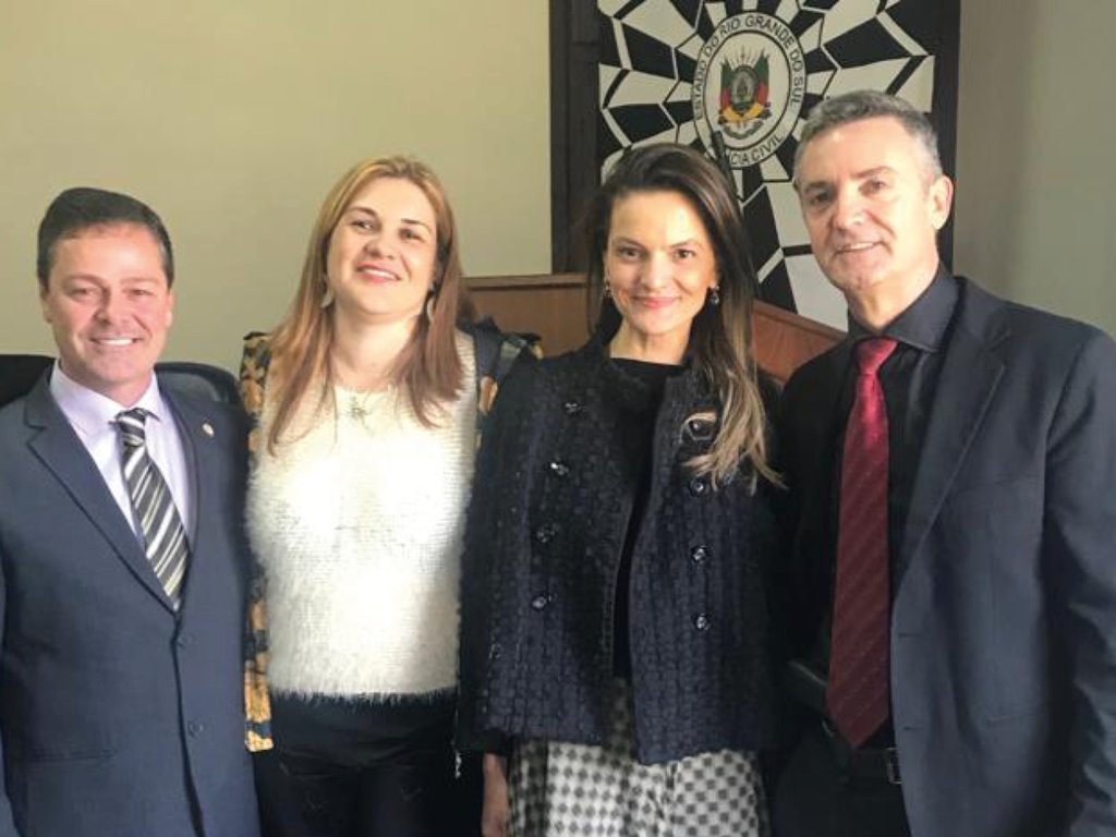 Delegado Valeriano Neto toma posse como regional da PC