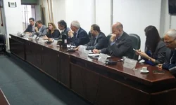 Executivo pode parcelar 13º de servidores que não fizerem empréstimo