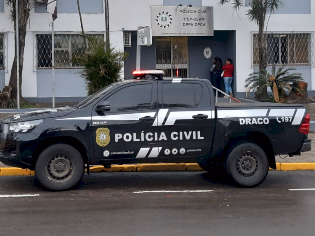 Dupla é presa por tráfico na Barão