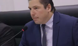 Frente Parlamentar reúne políticos e sociedade civil em plenária