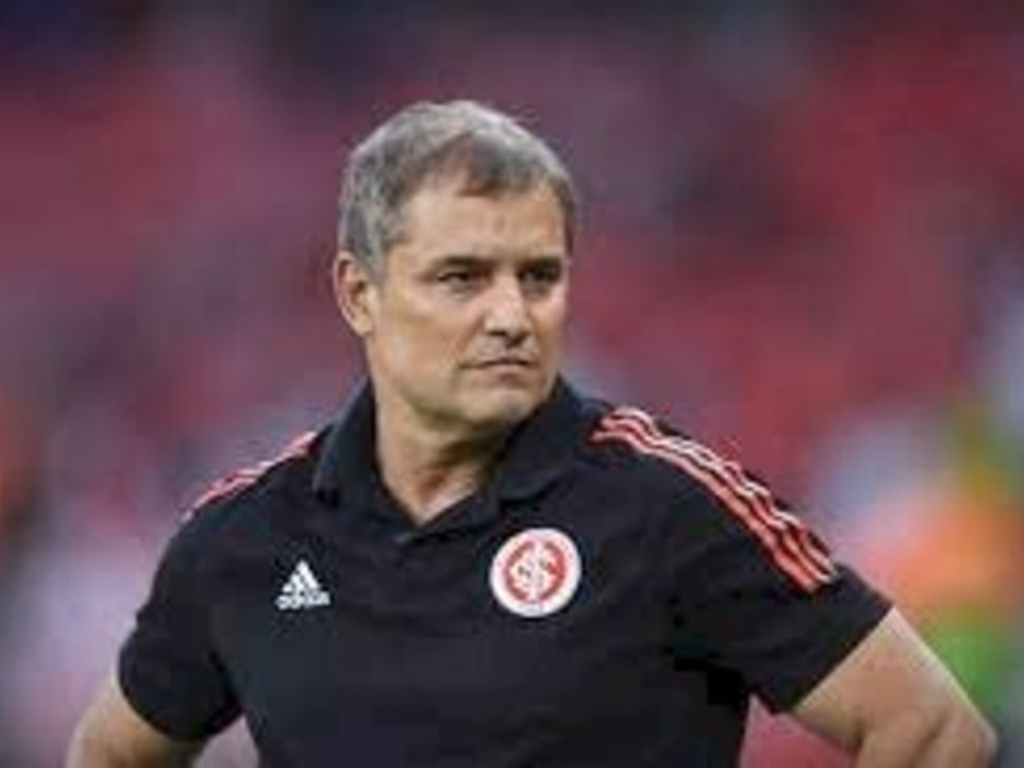 Internacional procura opções para comando do clube após saída de Aguirre