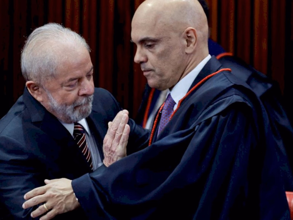 Lula e Alckmin são diplomados pelo TSE