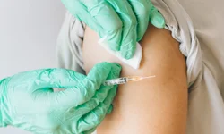 Vacinas contra HPV estão disponíveis no município