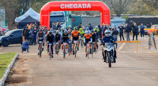 Esporte e integração marcam o 2º Duathlon Itaquiense