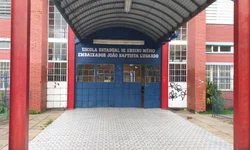 Governo prorroga suspensão de aulas até 30 de abril