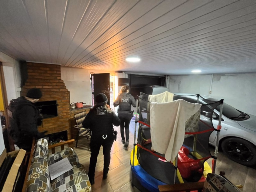 Polícia Civil prende seis pessoas por tráfico de drogas